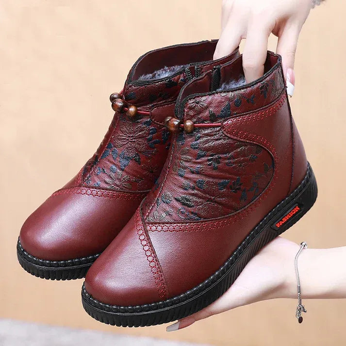 Chloe leather orthopedic boots